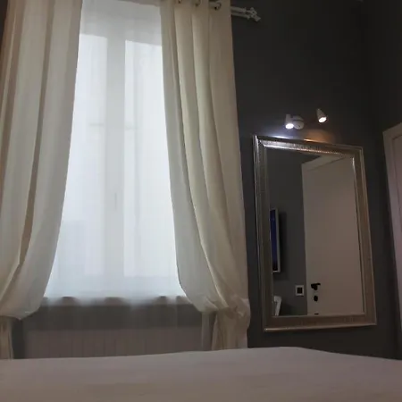 Jacuzzi By Parmacentro Apartment