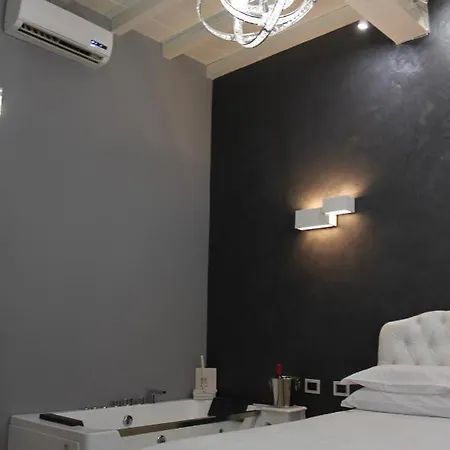 Jacuzzi By Parmacentro *