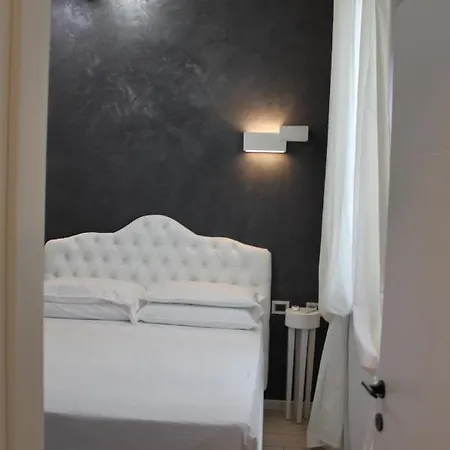 Jacuzzi By Parmacentro Apartment *