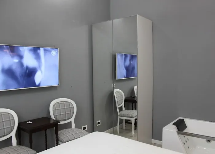 Apartment Jacuzzi By Parmacentro