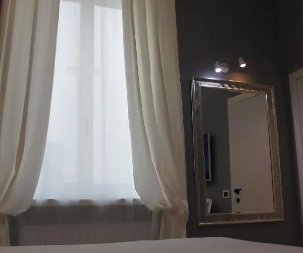 Jacuzzi By Parmacentro Apartment