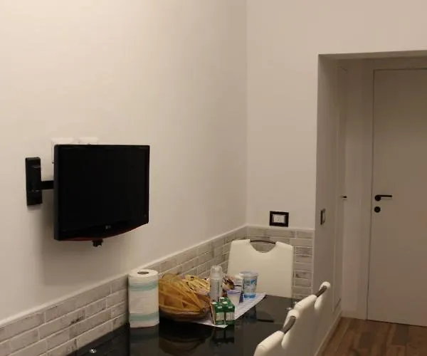 Lägenhet Jacuzzi By Parmacentro *