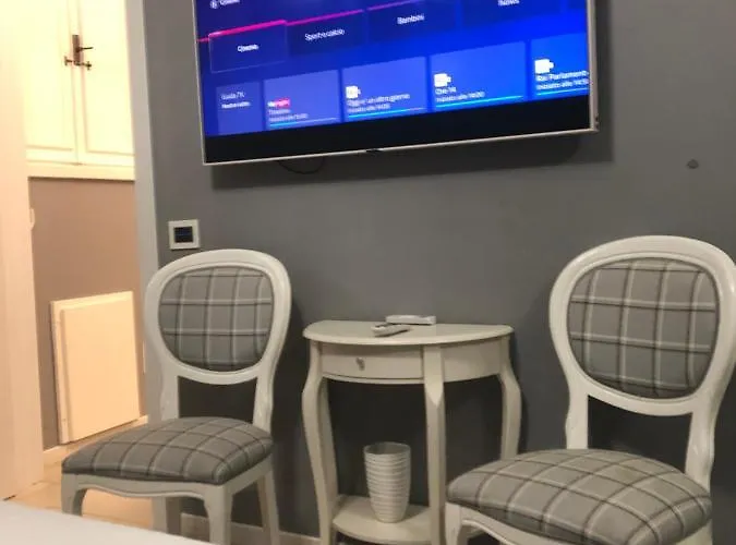 Lägenhet Jacuzzi By Parmacentro *